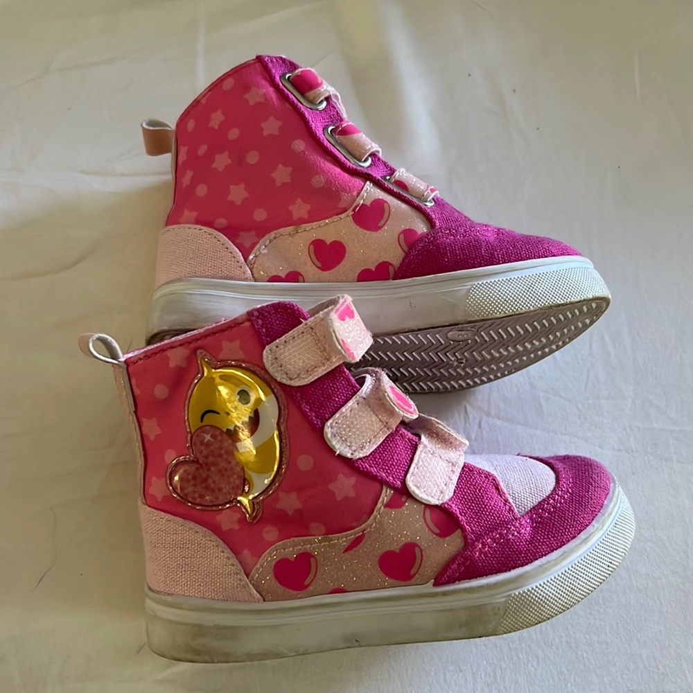 Baby shark 🦈 high tops